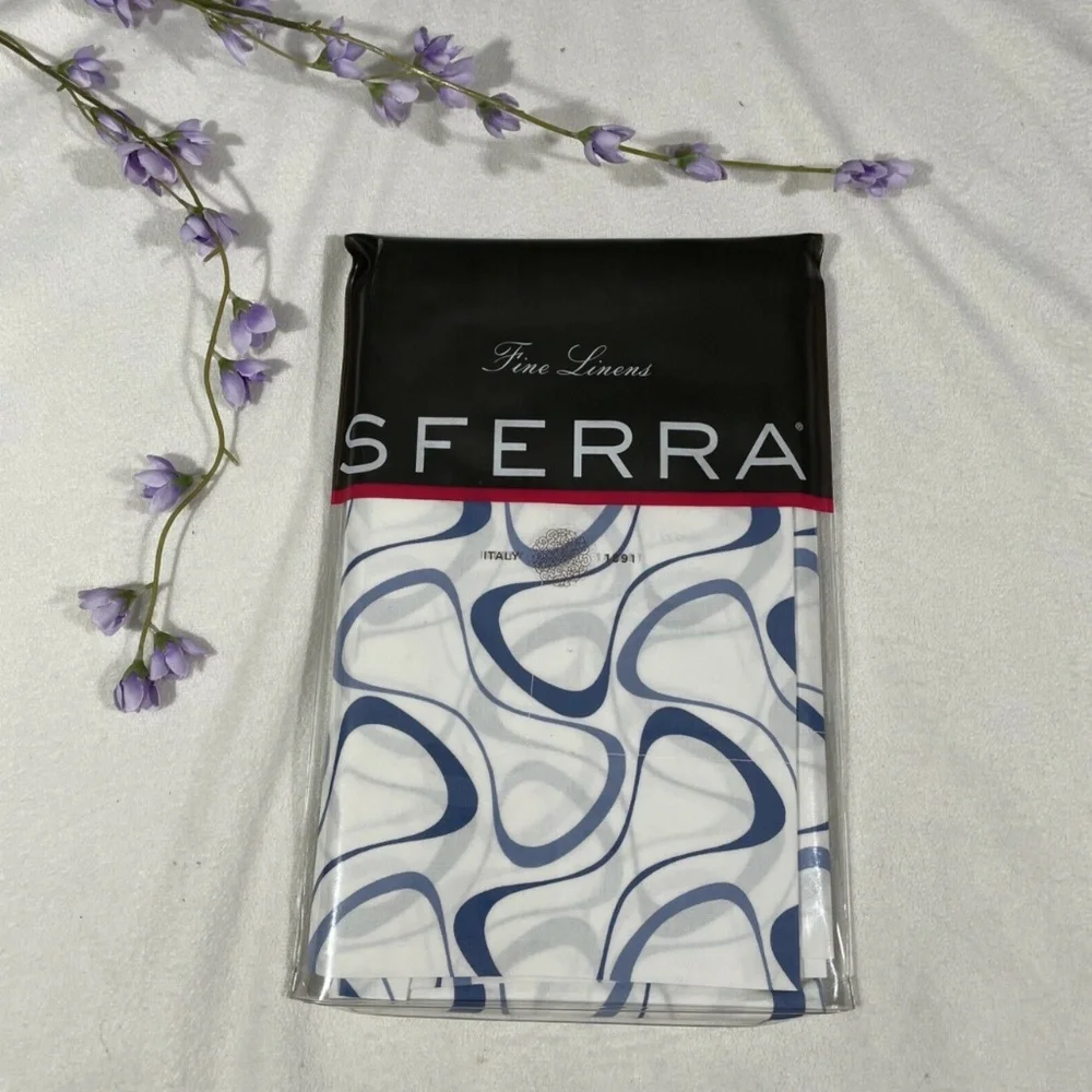 NIB Sferra Harwich [ 1‎ King ] Pillow Sham in White/Cornflower Blue